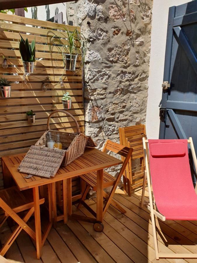 Une Nuit A Bali - Appartement Cocooning Solliès-Toucas المظهر الخارجي الصورة